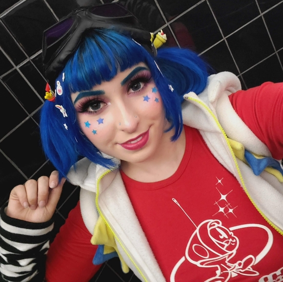 Meet your Posher, Julia - Picture 3 of 6